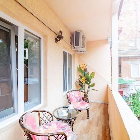 Ferienwohnung Studio On Rishelyevskaya Odessa Exterior foto